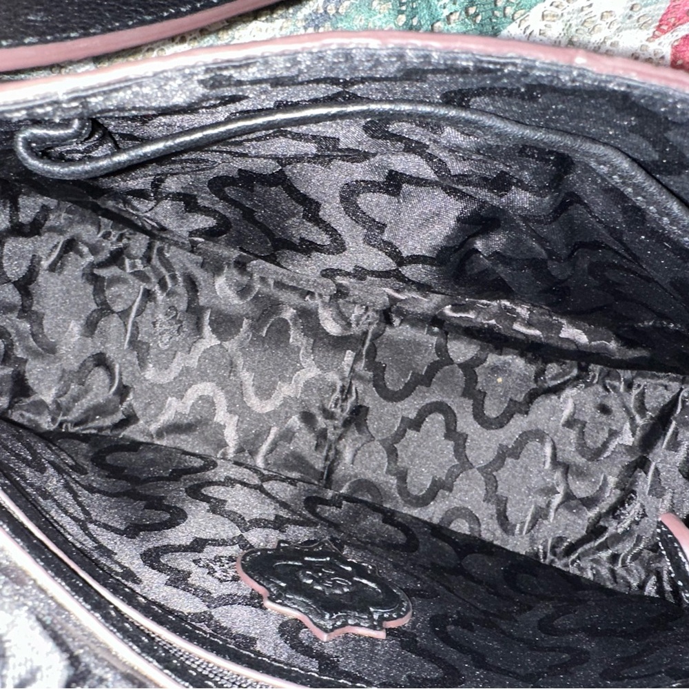 Oryany CROSSBODY in Metallic & Black leather | Whipped Stitching | Dust Bag - Picture 9 of 16